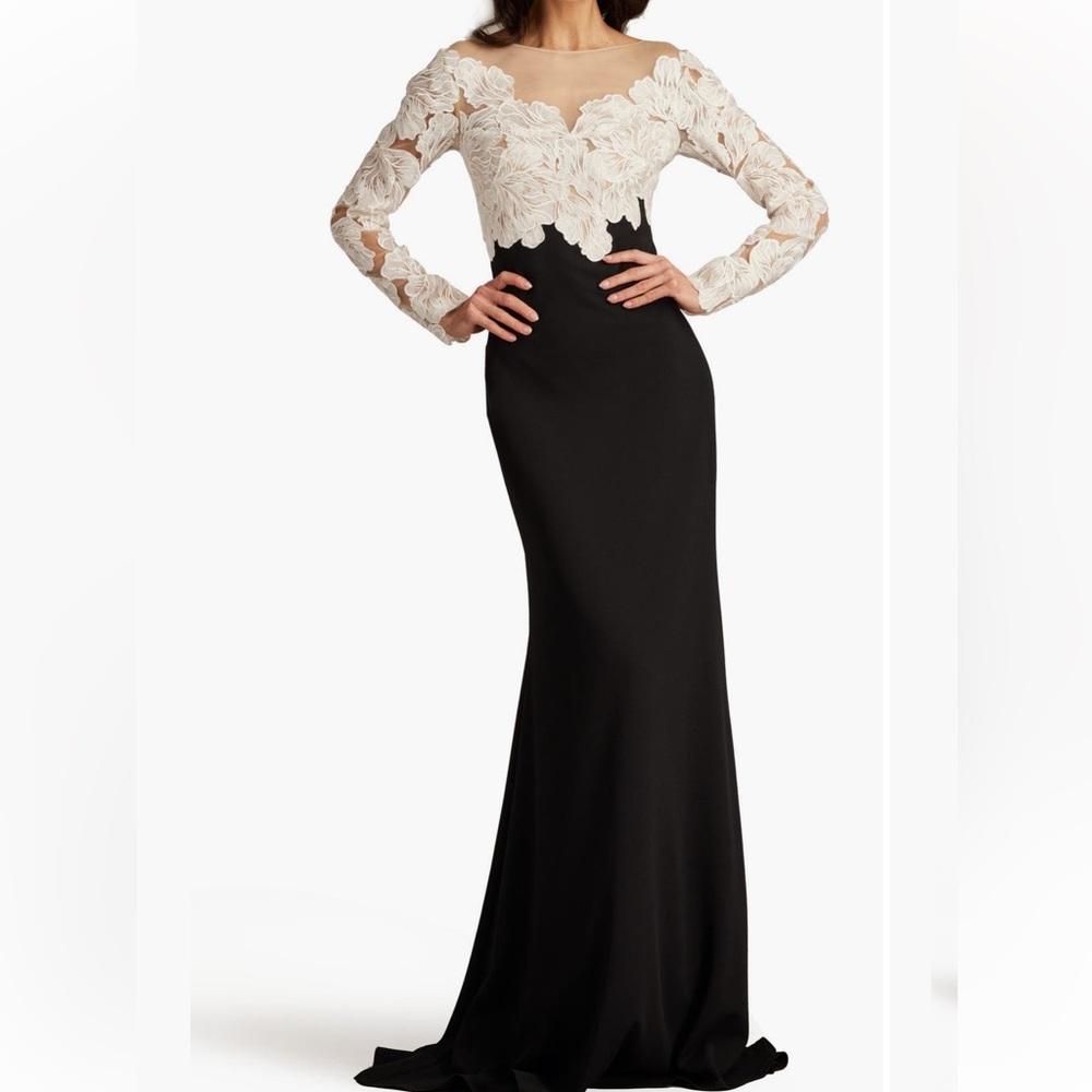 Tadashi Shoji Black Gown with Ivory Lace Bodice